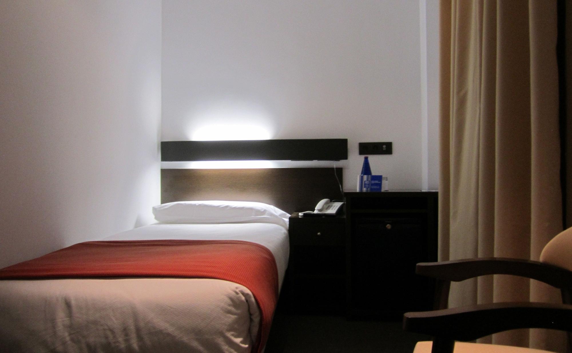 Hotel Domus Plaza Zocodover Толедо Экстерьер фото