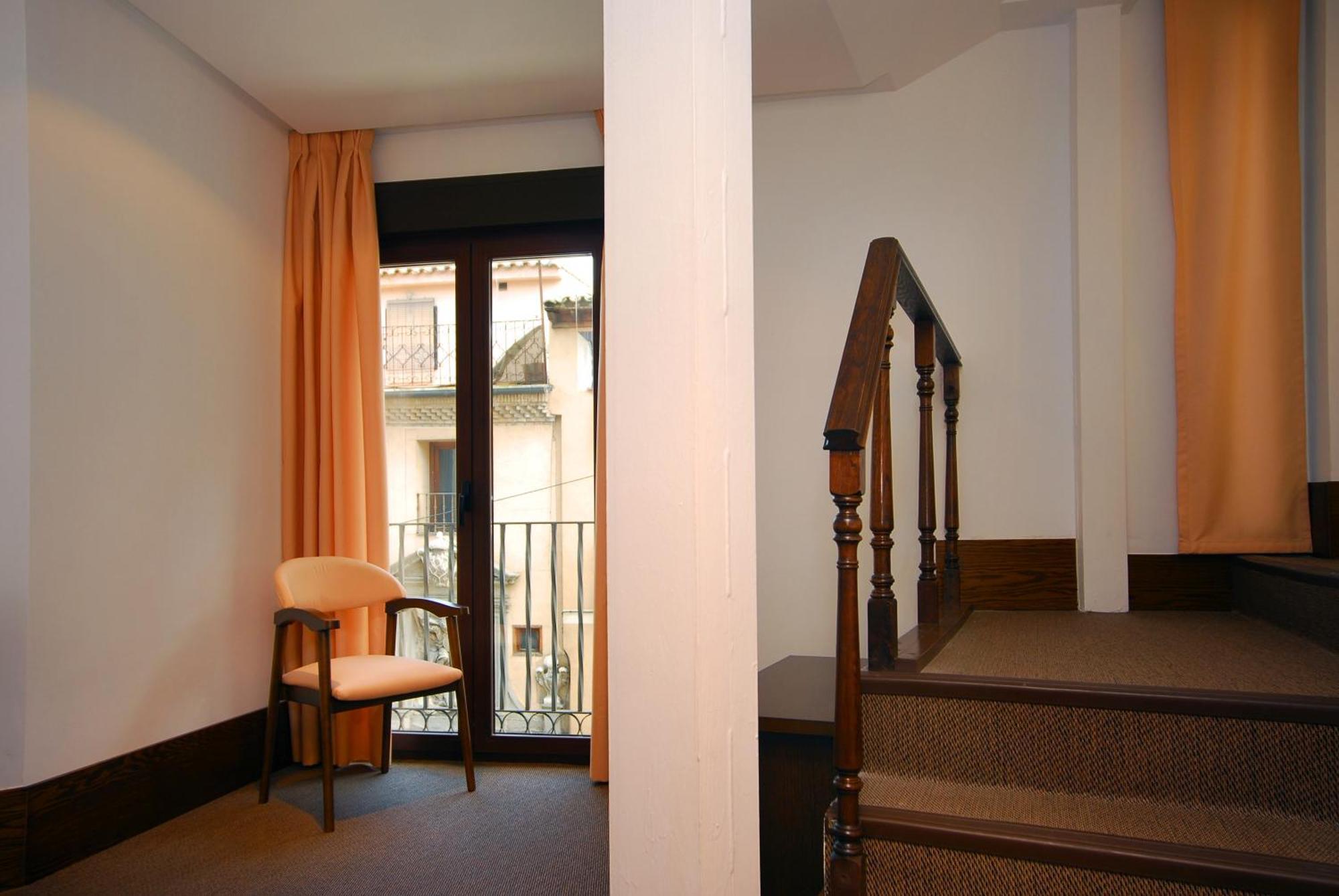 Hotel Domus Plaza Zocodover Толедо Экстерьер фото